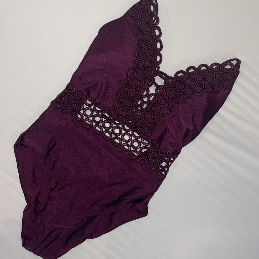 COPY - **LAST CHANCE** Becca Swim one-piece bathing suit. Size S